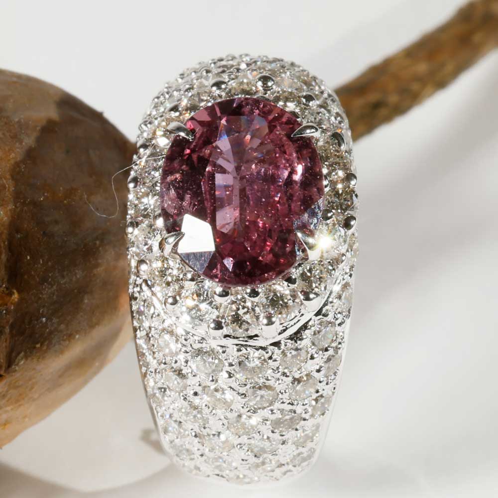 Ring sapphire brilliant 2.50 ct 1.76 ct so big and so vivid pink... TW VS 750 white gold