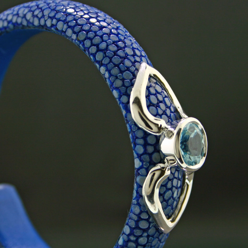 Topas-Rochenleder-Armreif, 925/-Silber