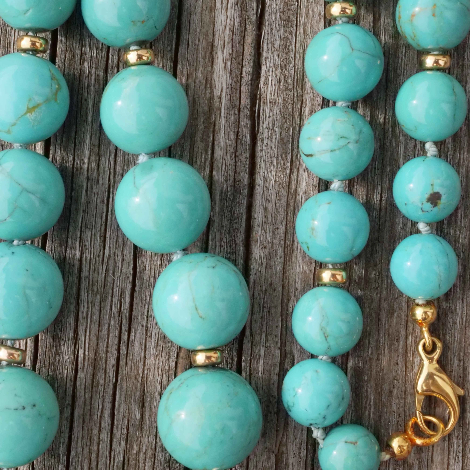 Fine Turcjoise Necklace 9-15 mm 18 kt Yellowgold Summer Jewelry