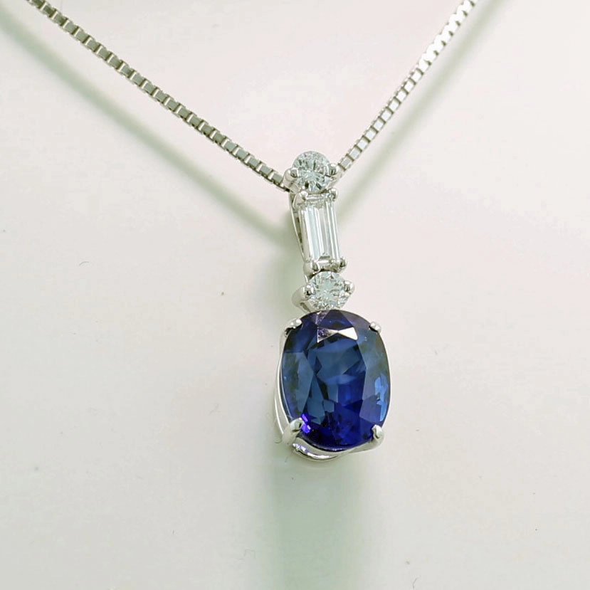 Saphir Brillant Anhänger mit Kette 750er-Weißgold