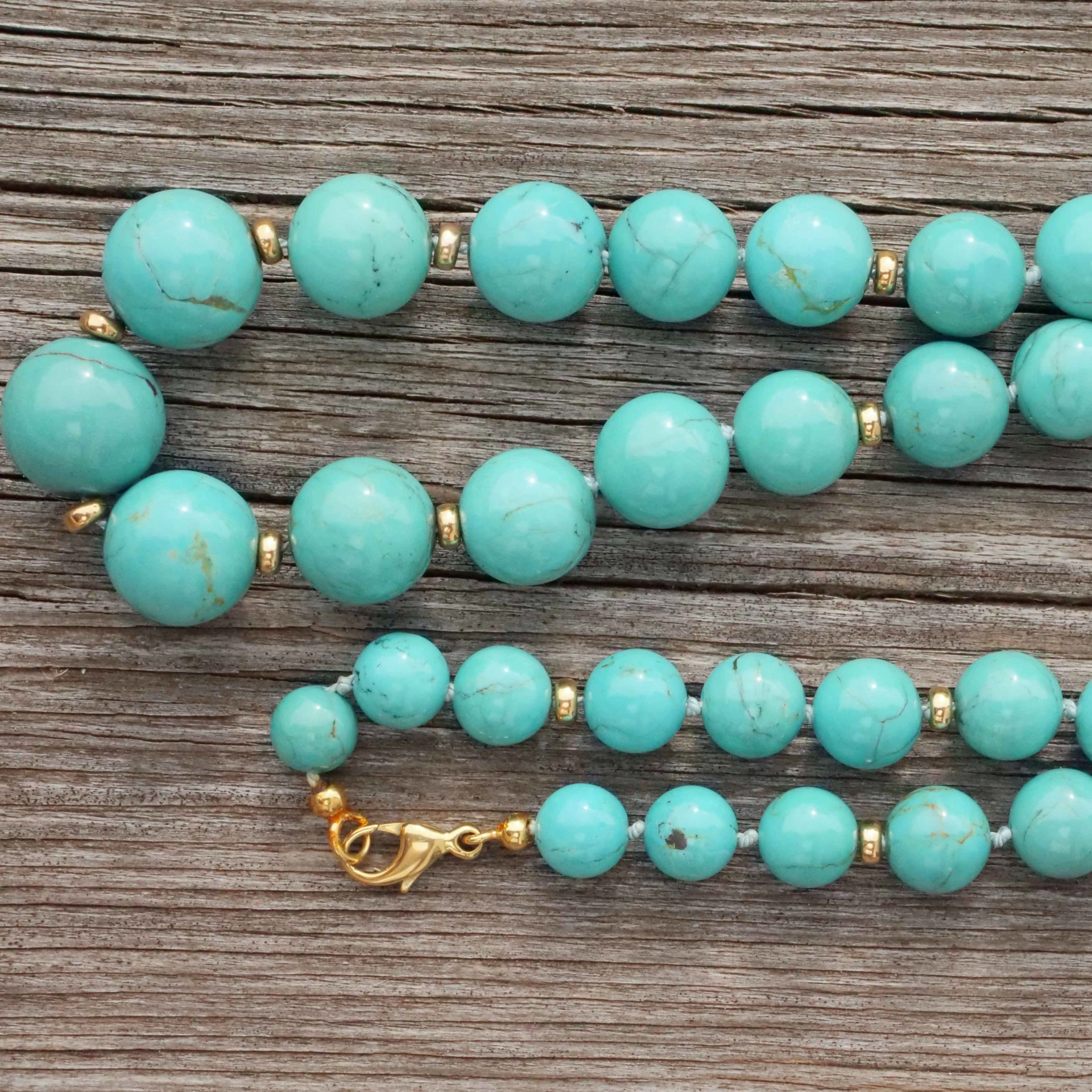 Fine Turcjoise Necklace 9-15 mm 18 kt Yellowgold Summer Jewelry