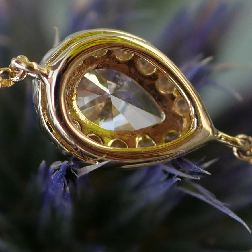 What a Highlight Diamond Drop Bracelet 18 kt Gold
