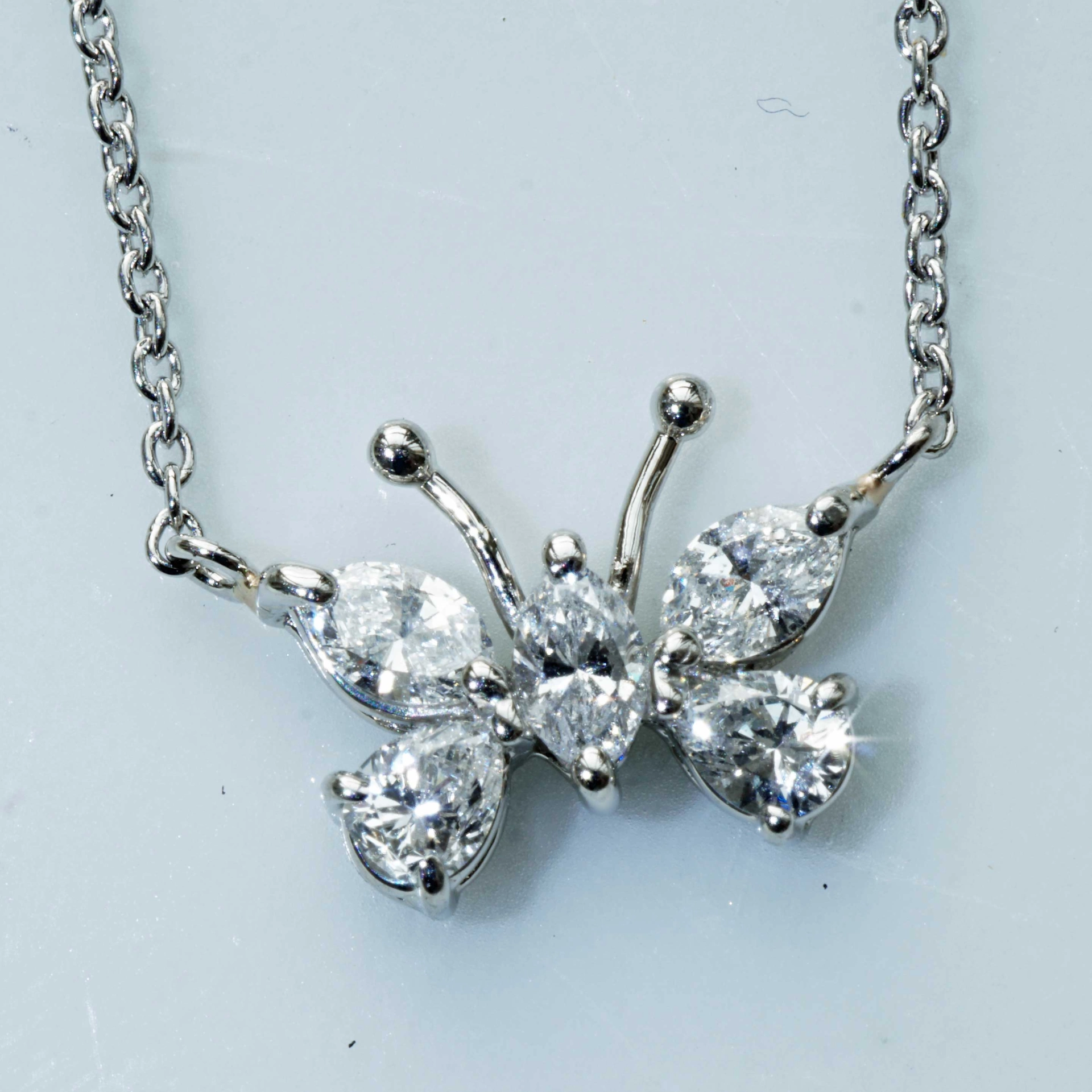 Brilliant Necklace 0.51 ct 900 Platinum cute Butterfly Motif