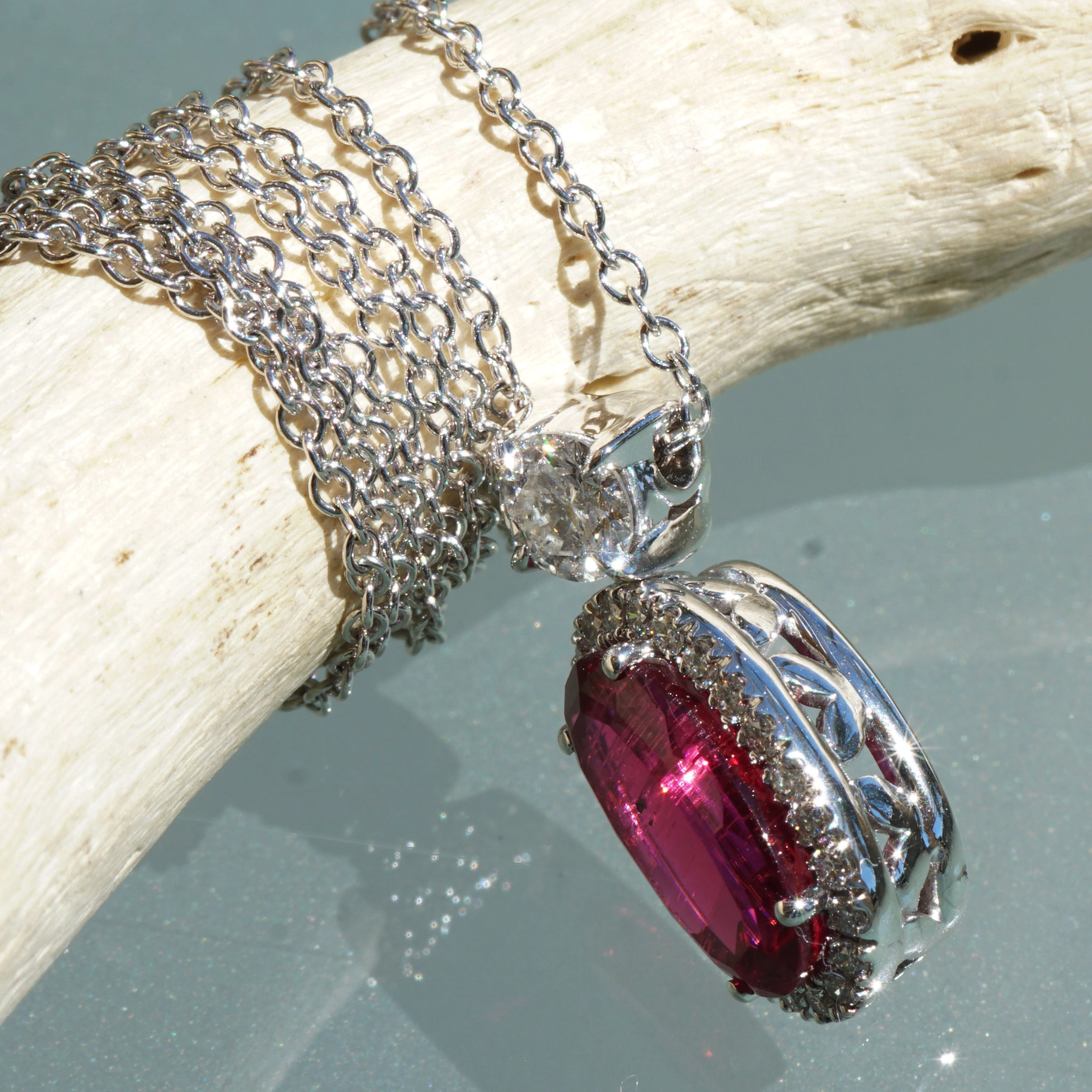 Rubelith Brilliant Pendant with Chain 750 White Gold from traditional goldsmiths...magnificently beautiful