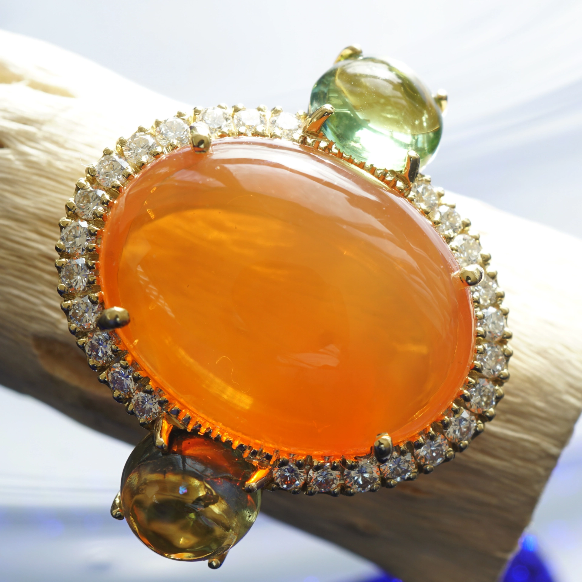 Fireopal Turmalin Ring 18 kt Yellowgold made in Valenza Springcolors
