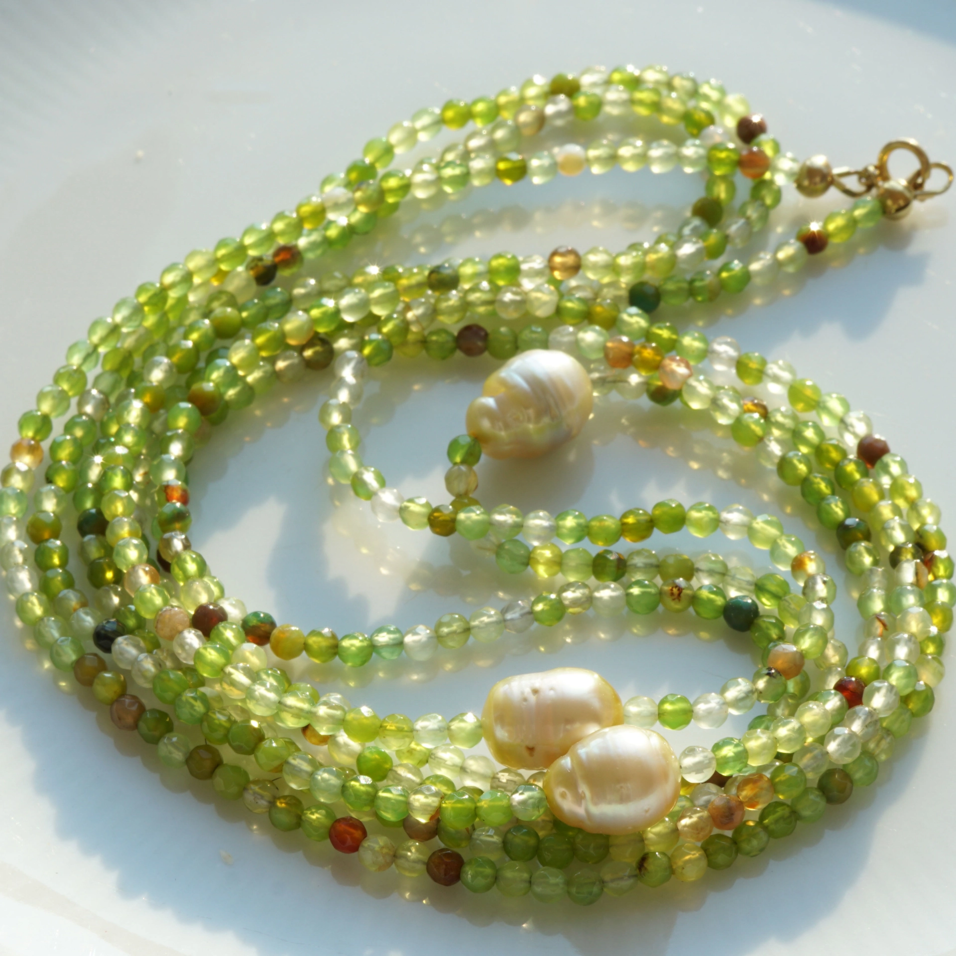 Amazing Colors....this Necklace with Southsea Pearls is gorgeous