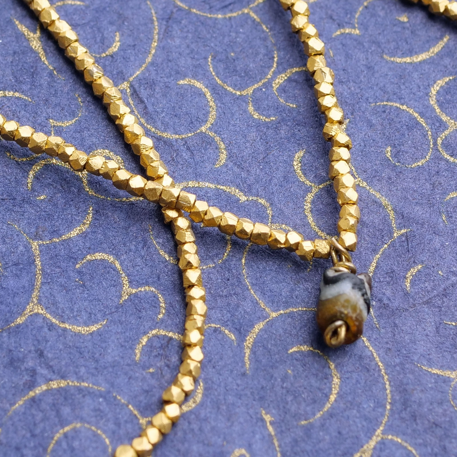 necklace replica like 2000 years ago 900 fine gold 43 cm with antique glas pendant
