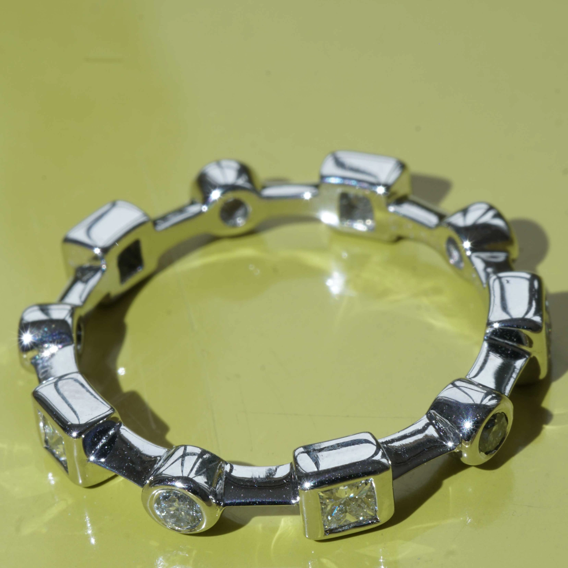Brilliant Diamond Ring 18 kt White Gold 0.85 ct TW VS ....Top Design