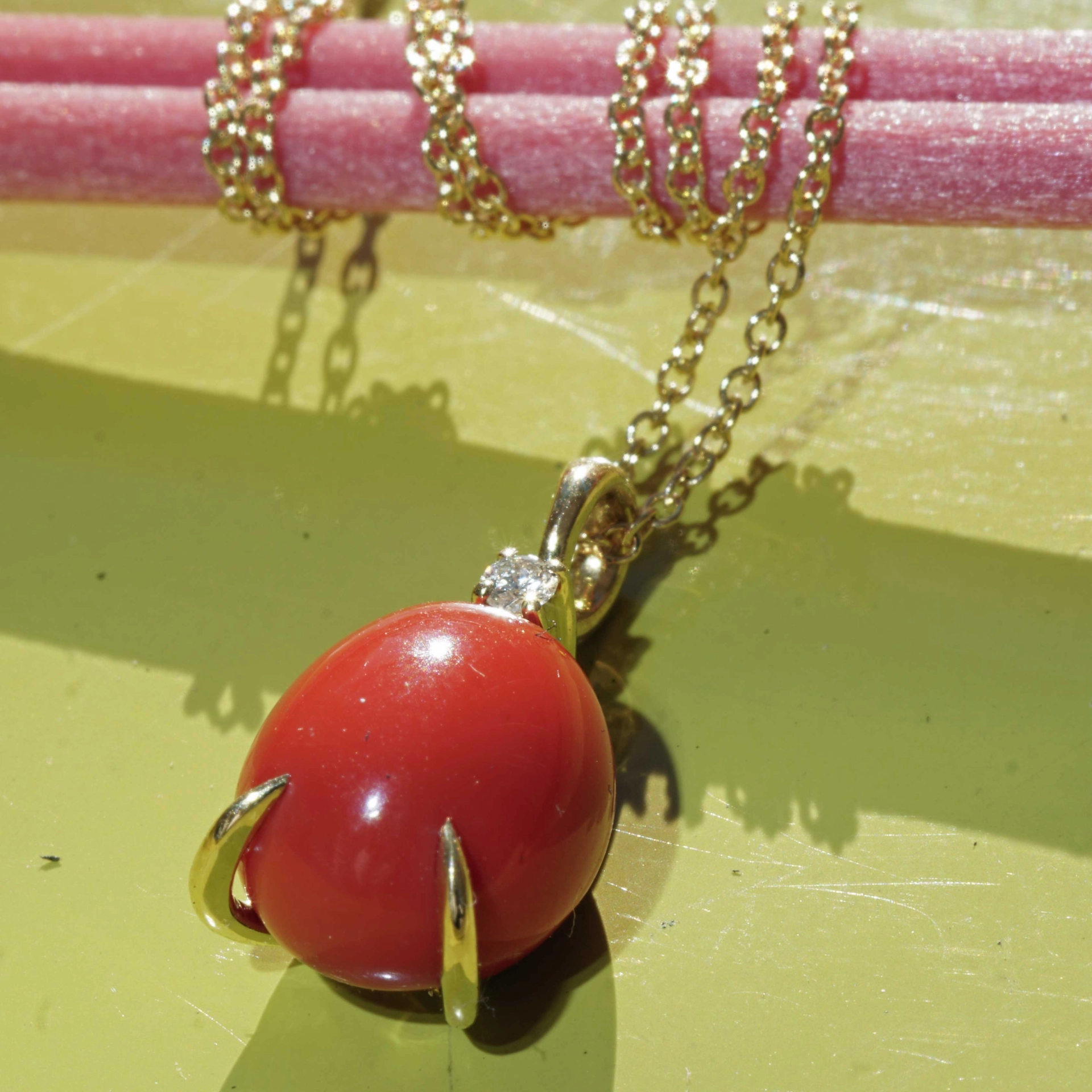 Drop Pendant...soo sweet...with coral and Diamond...made in Italy