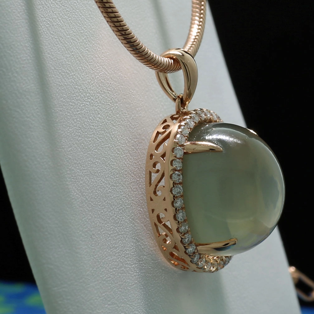 Moonshine...25 ct fine Moonstone with 0.48 ct Diamonds