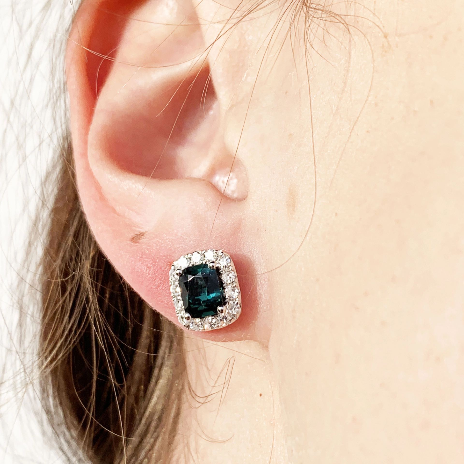 Tourmaline Brilliant Ear Studs AAA 18 kt Gold