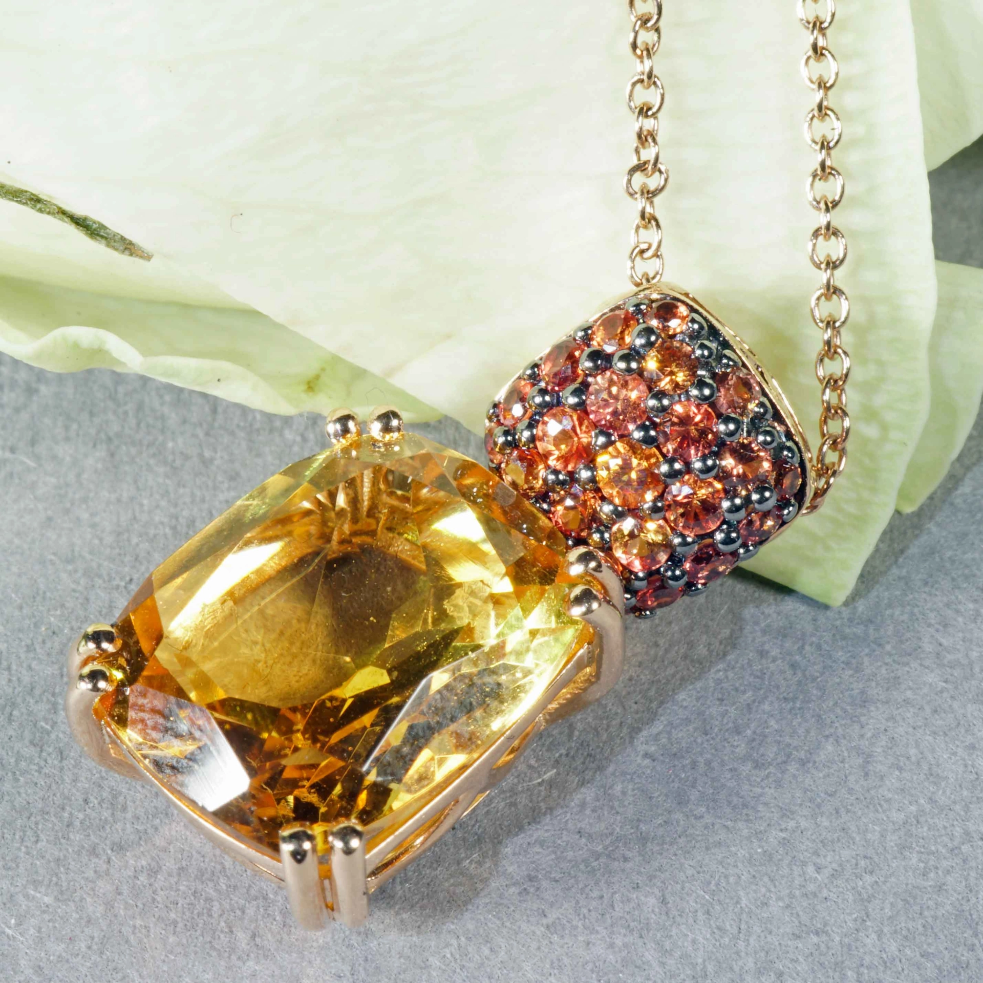 Yellow Citrin and orange Saphire Rosegold Necklace....stunning Kombination 
