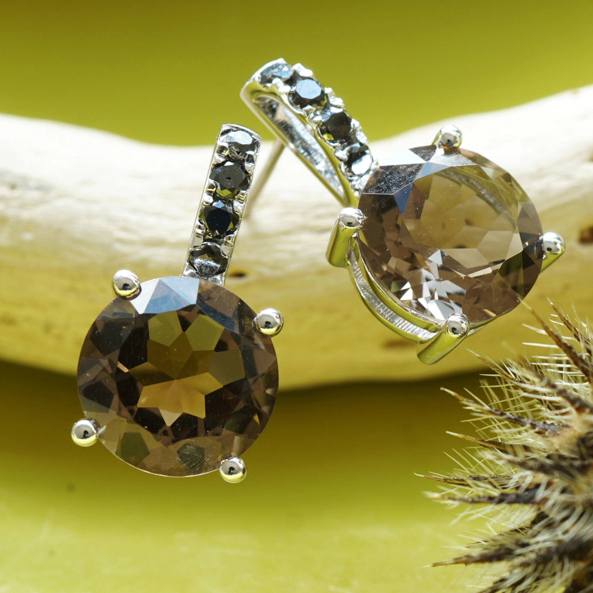 Diamant Rauchquarz Ohrstecker 750er Weissgold 0.28 ct ....cool lady...