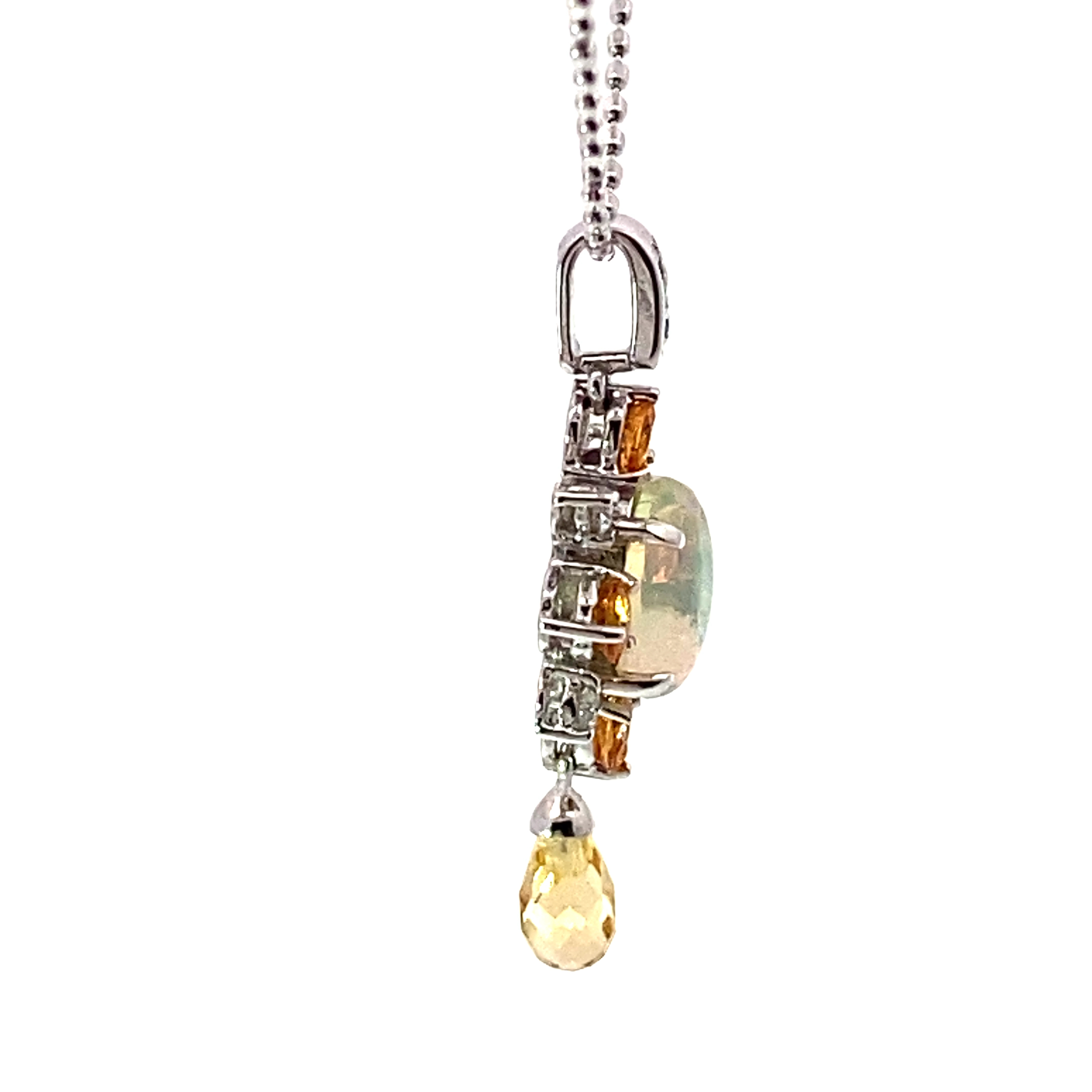 Adorable Full Opal Mandarin Garnet Pendant with Brilliant-Cut Diamonds 0.67 0.07 ct with Chain 750 White Gold
