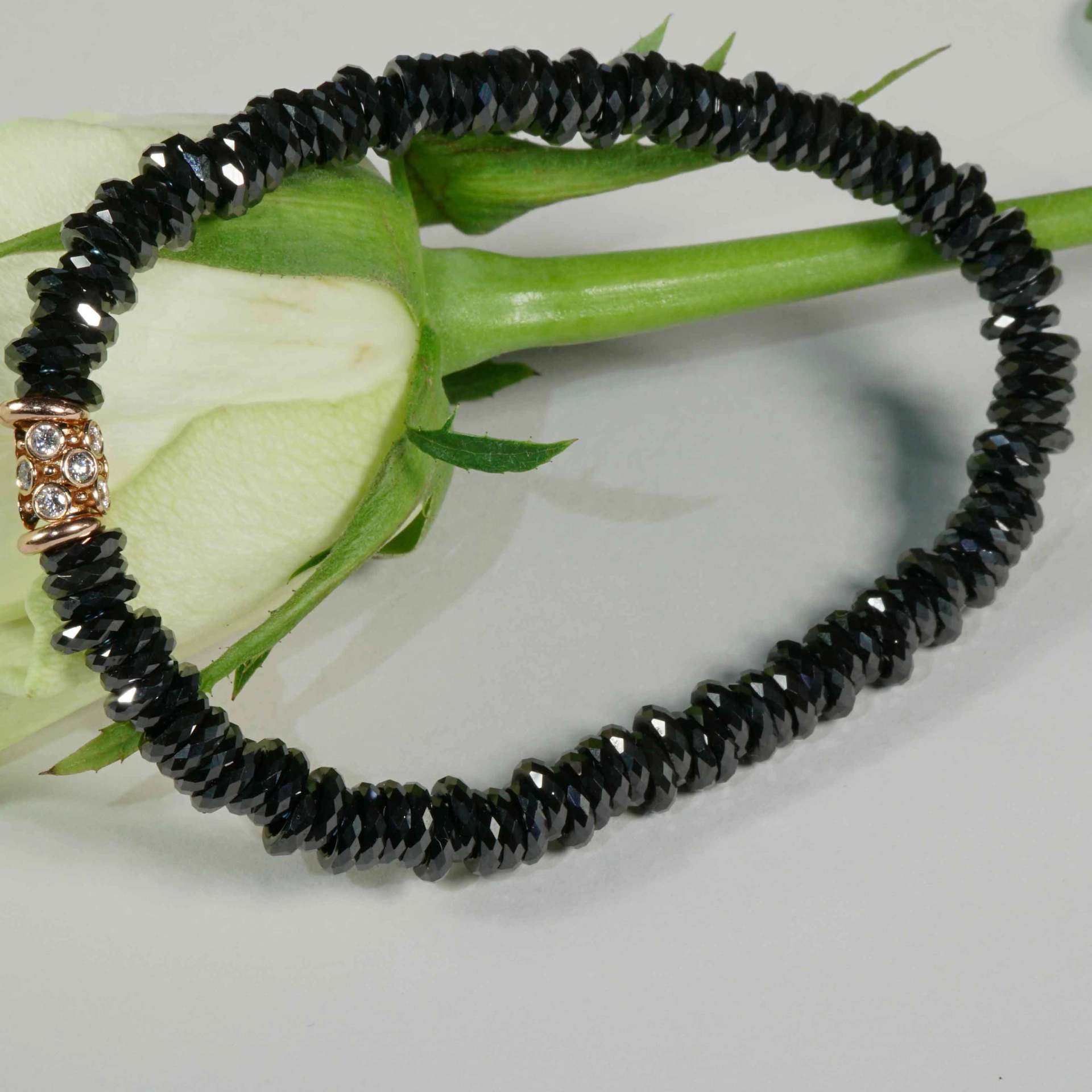 Ceramic Brilliant Bracelet from the popular Loop Kollektion Silhouette Bentner Germany