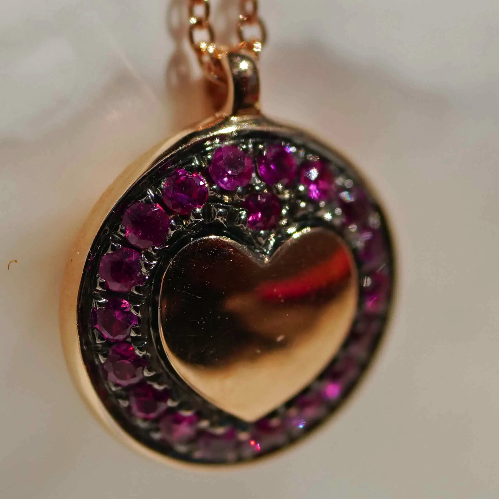 LOVE Sapphire Heart Pendant with Chain 750 Rose Gold.... super cool traditional Goldsmith Work 