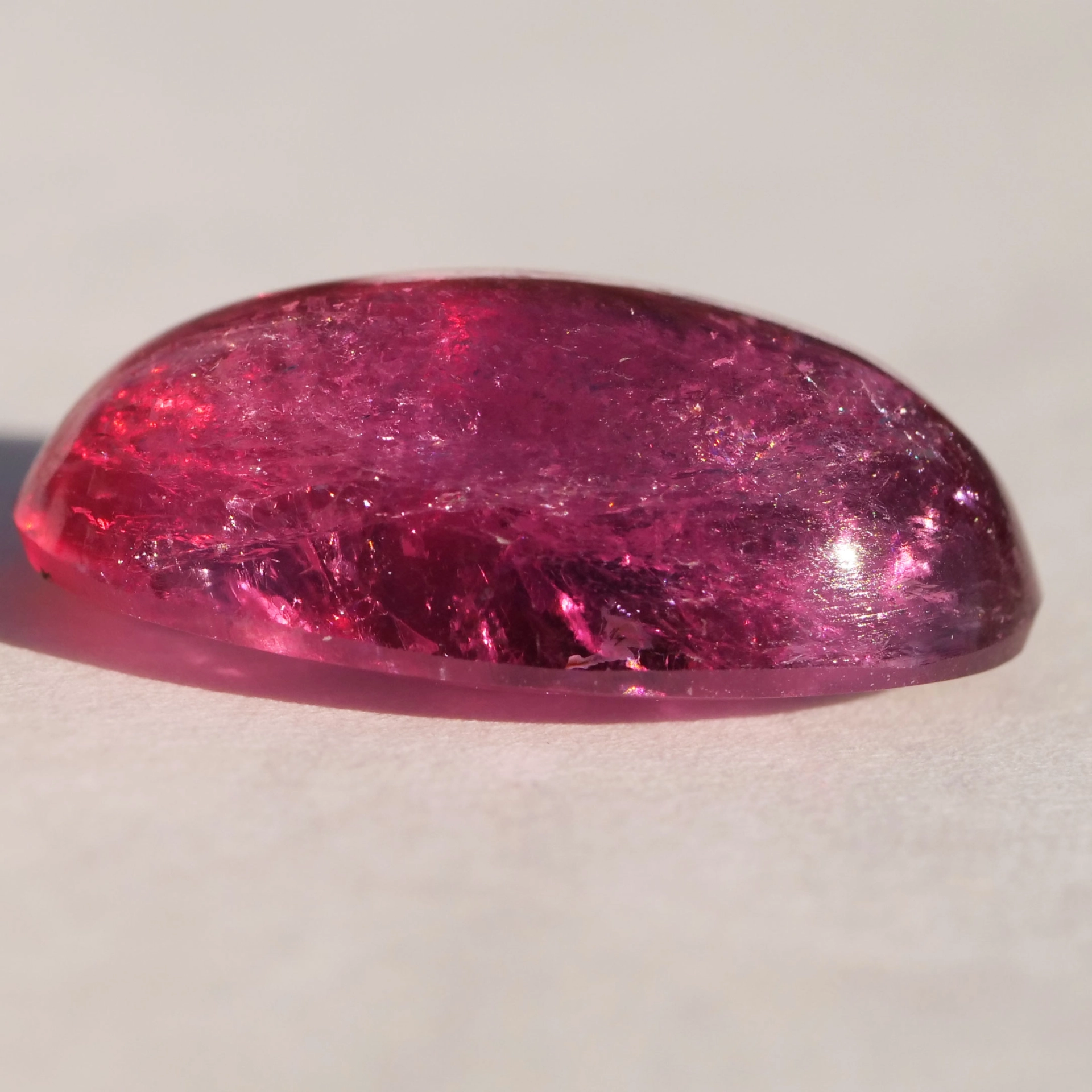 Tourmalin electric pink 14.04 ct Cabochon AA+ Great Color