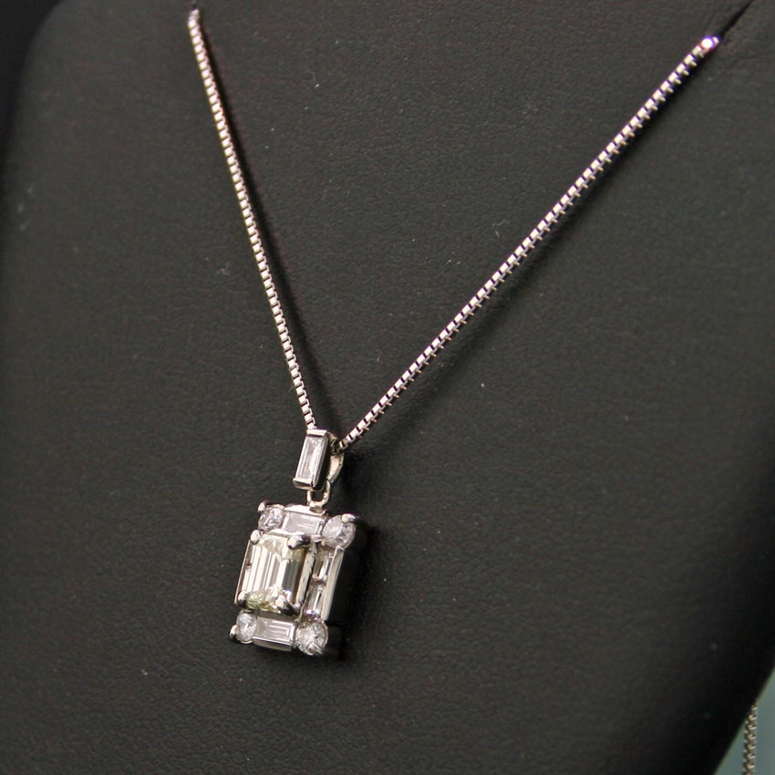 Brillant-Anhänger in 900/-Platin, Kette in 750/-Weißgold/18 kt