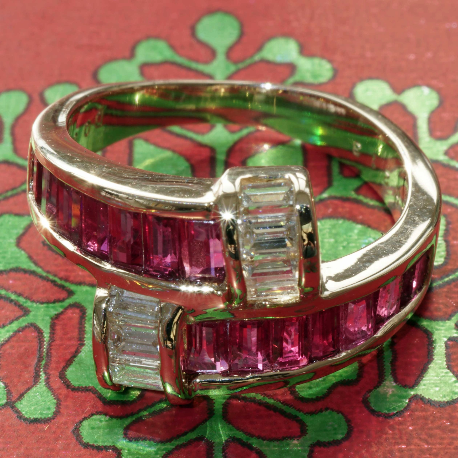Ruby Brilliant Ring 18 kt Yellow Gold 2.213 ct 0.58 ct...Rubies without End