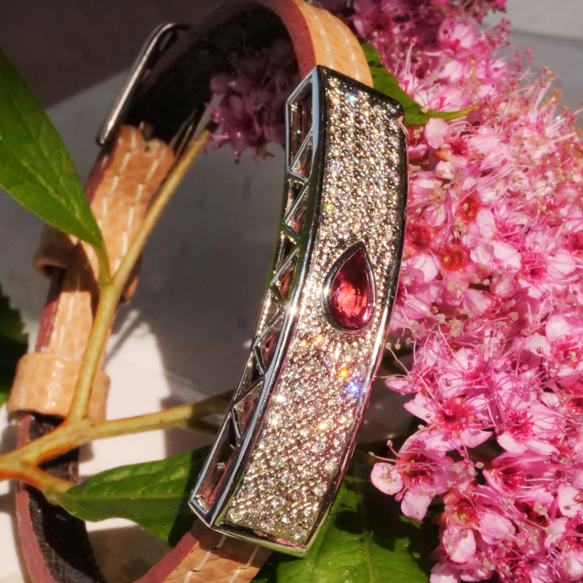 Unheated Padparadscha Saphire Brilliant Bracelet 18 kt White Gold GRS Certifikate...for Connoisseurs