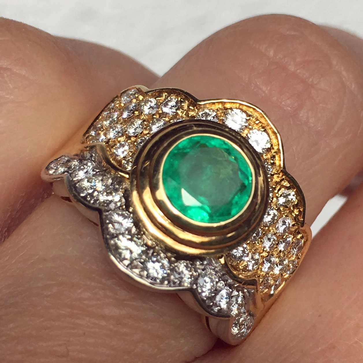 Nobel-Smaragd-Brillant-Ring.750er-Gelbgold