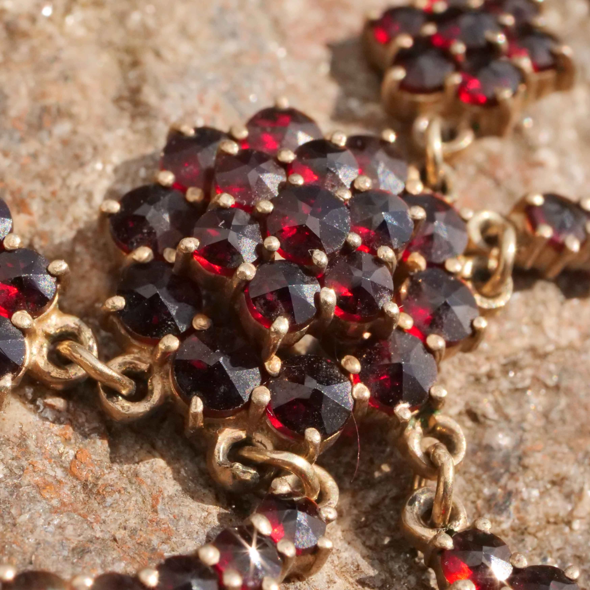 Bohemian Garnet Necklace Silver goldplated....so decorativ