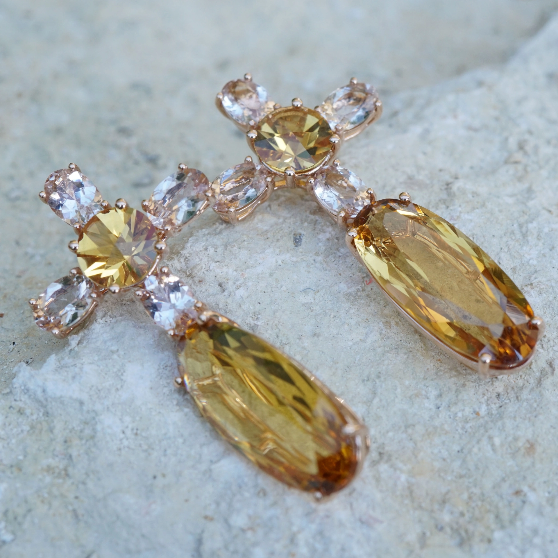 Morganite Beryll Earrings 18 kt Rosegold 40 x 20 mm 13 ct.....Unique