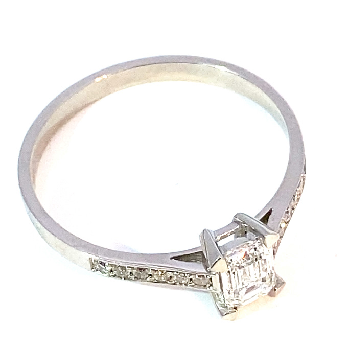 Emerald Diamond Ring 0.64 ct D VS2 Silhouette Bentner GIA Certificate 950 Platinum