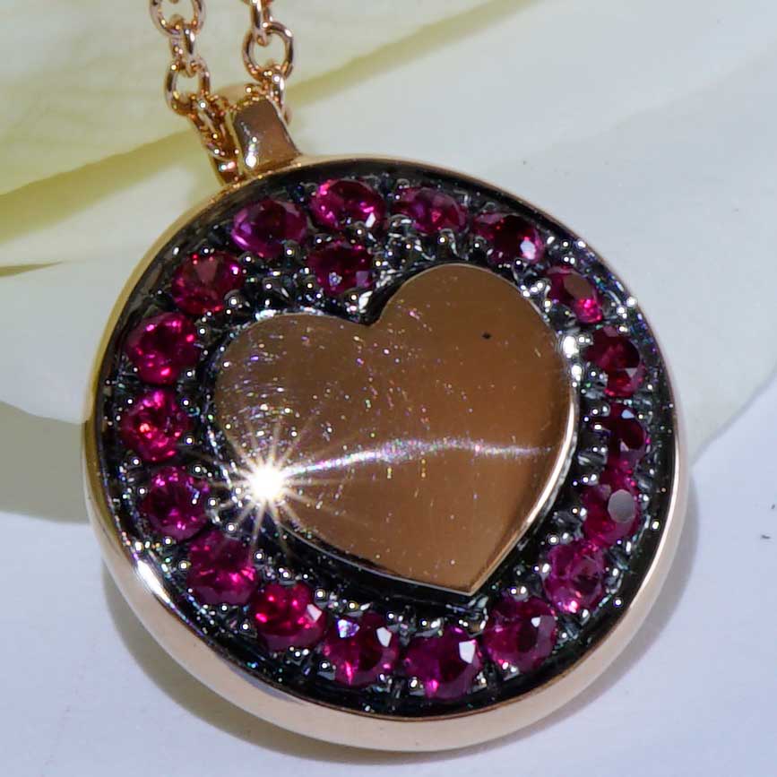 LOVE Sapphire Heart Pendant with Chain 750 Rose Gold.... super cool traditional Goldsmith Work 