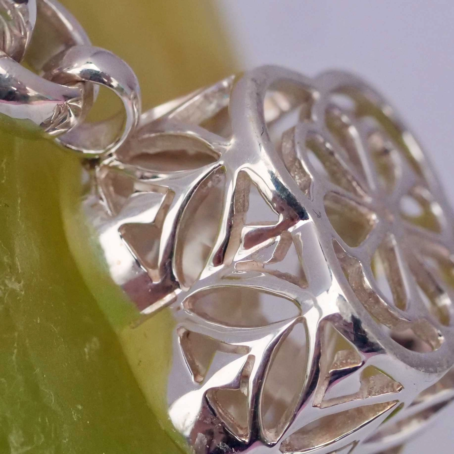 Chilango Anhänger White Quarz Flower Diamond Cut 925er Silber Sonderschliff Bergkristall