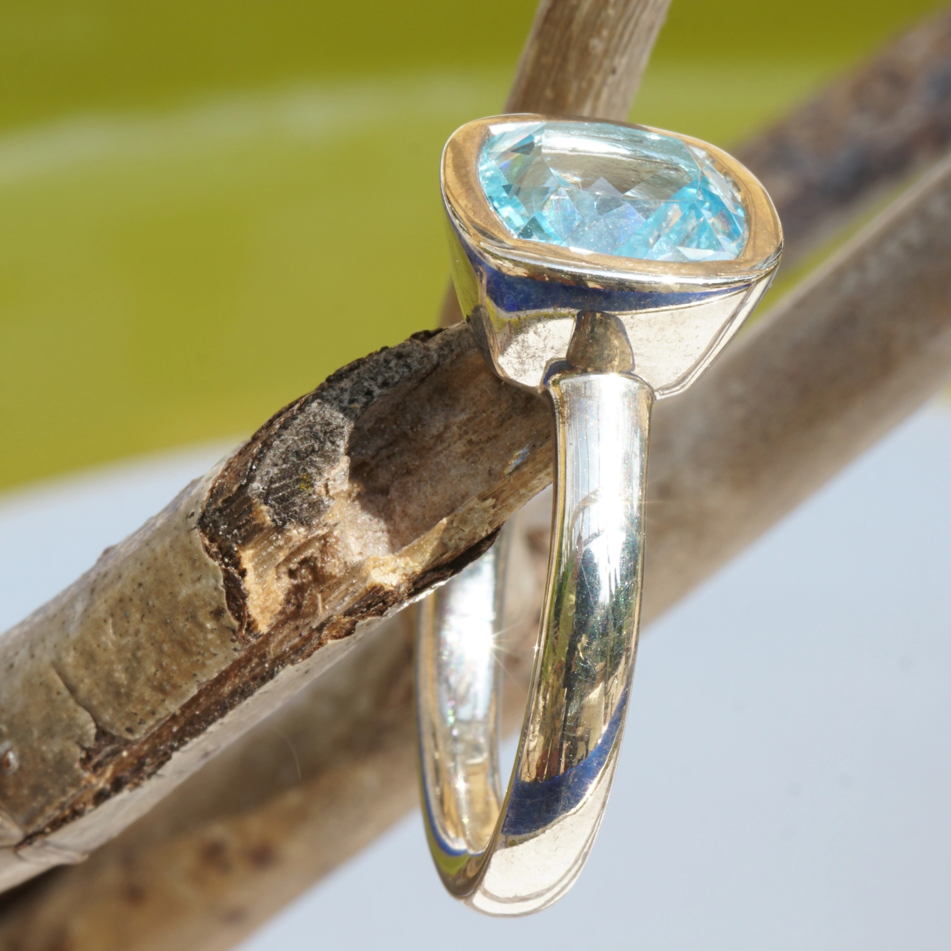 CHILANGO RING TUTENCHAMUN Sky Blue Topaz 925er Silber neu mit orig. Etui massiv