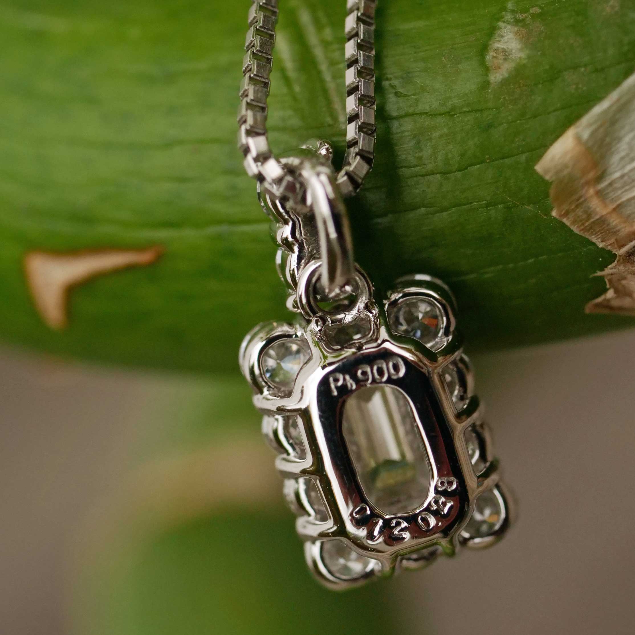 Noble Emeraldcut Solitaire Pendant with Chain 0.12 ct 0.28 ct 900 850 Platinum.... great Gift