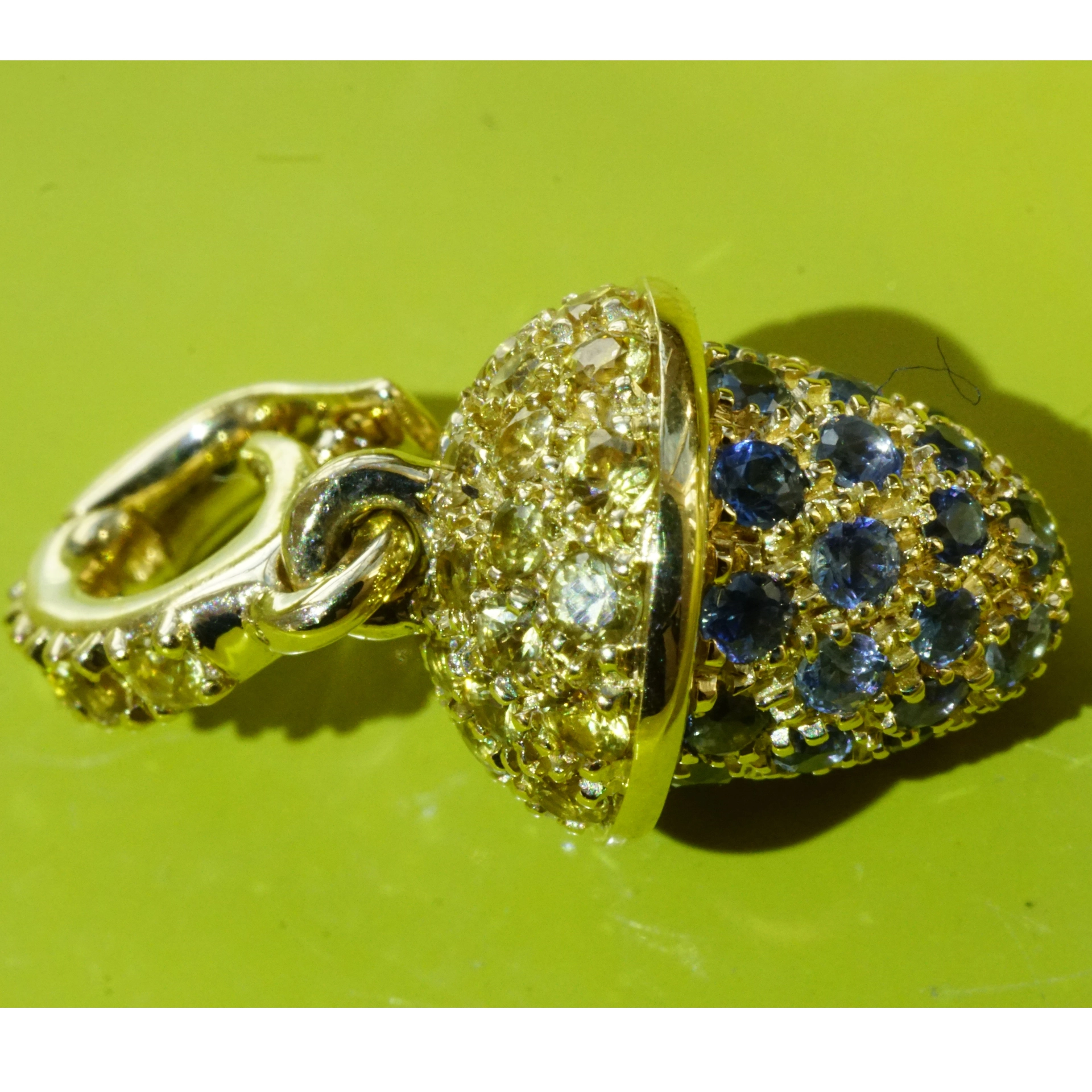  Saphire Drop Pendant 18 kt Yellowgold.......sooo cute