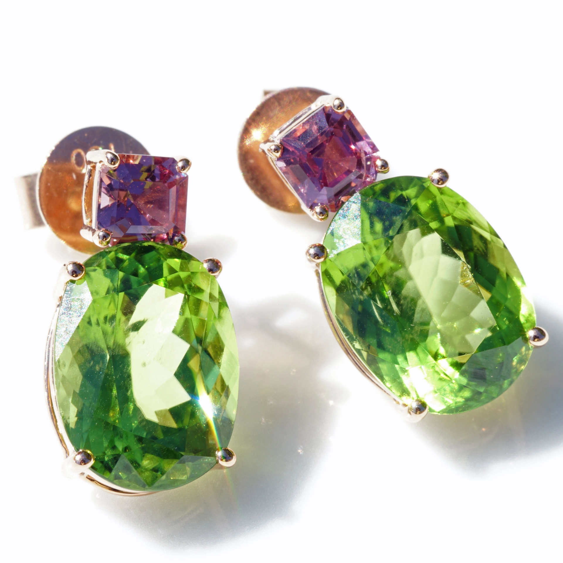 Spinel Peridot Earsticks 18 Rosegold from Burma and Afghanistan...great Color