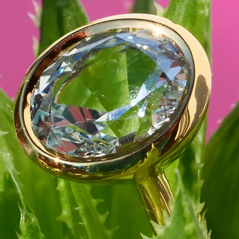 Goshenite beryl ring 4.82 ct, 750 yellow gold Mozambique ... colorless pure form