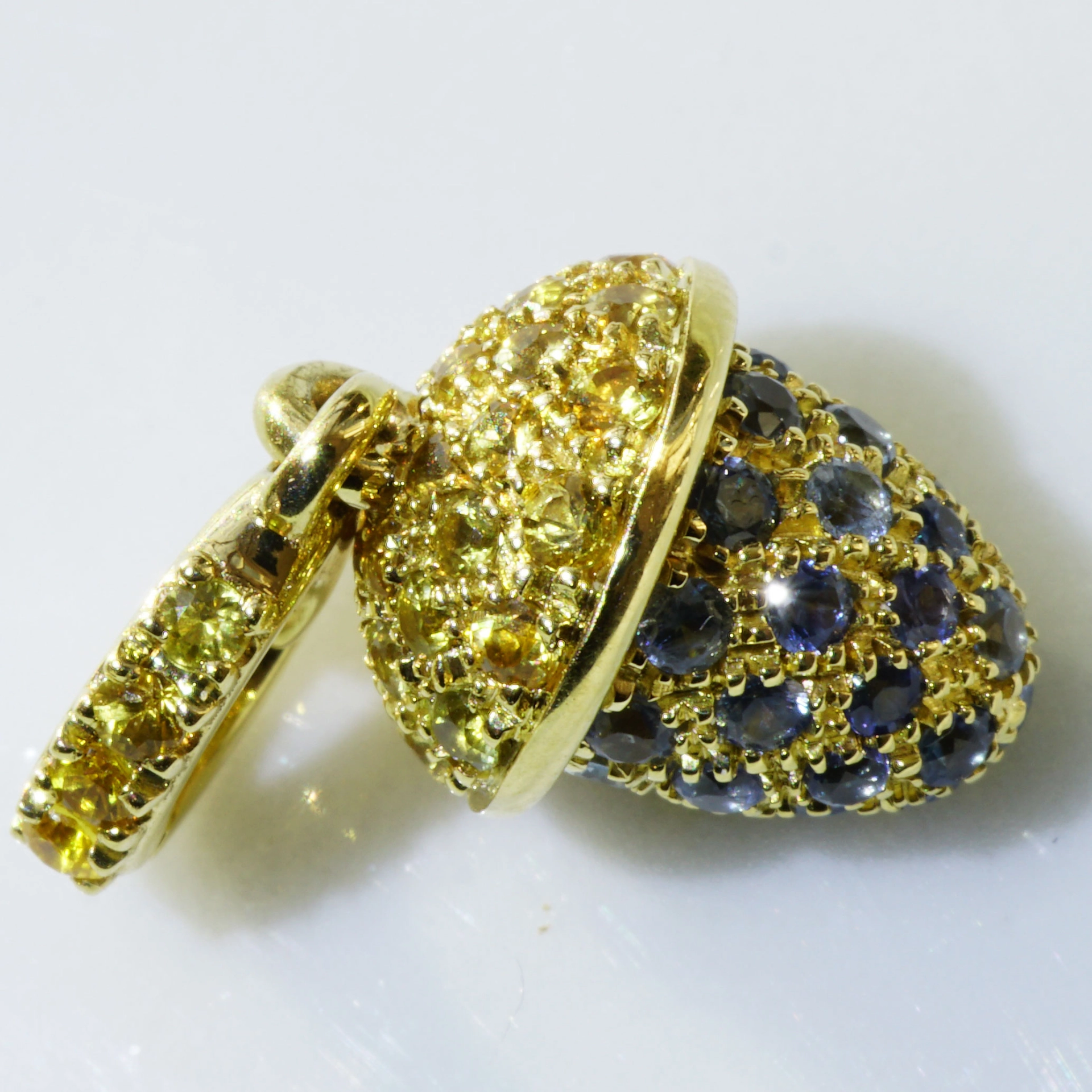  Saphire Drop Pendant 18 kt Yellowgold.......sooo cute