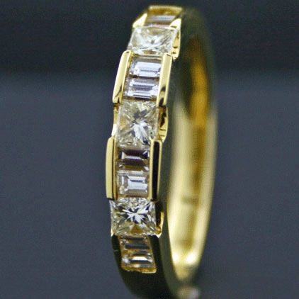 Diamant-Ring, 750/-GG.
