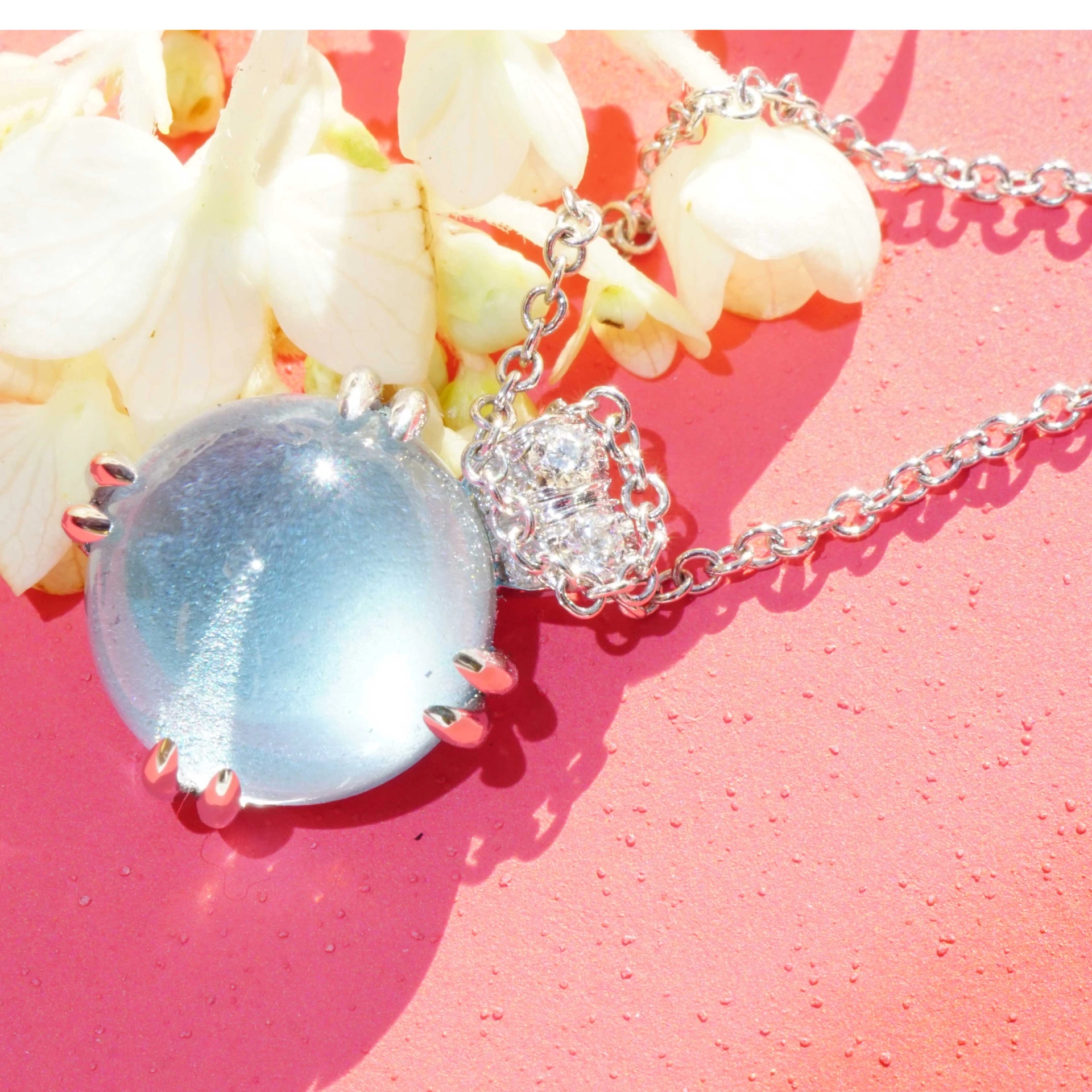 Aquamarine Brilliant Necklace 18 kt White Gold W / VS...sweet Bubbles..round Gemstone