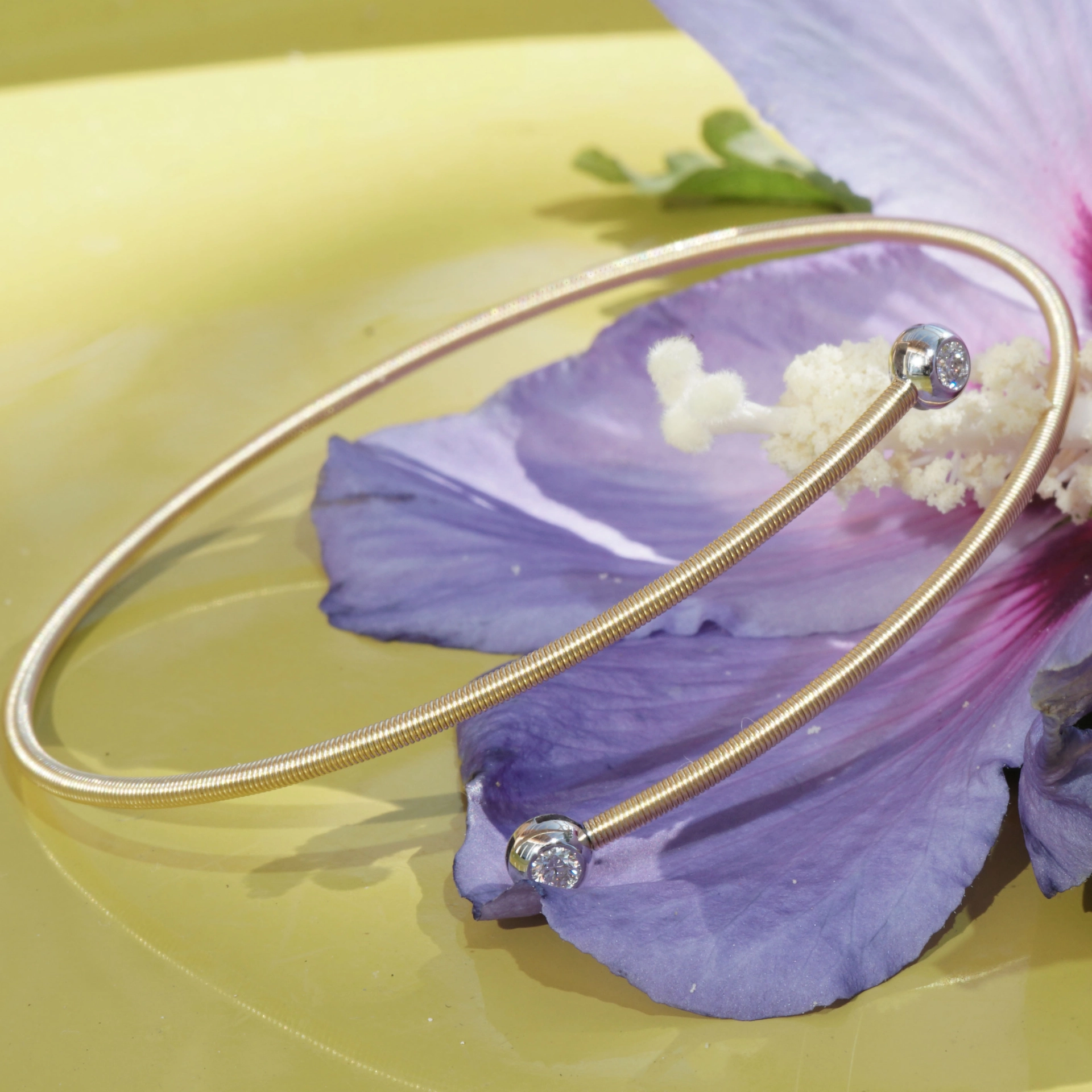 Brilliant Bracelet Ivy 18 kt Yellow Gold Wire Wrapping Präzion from Jewelery Silhouette Germany