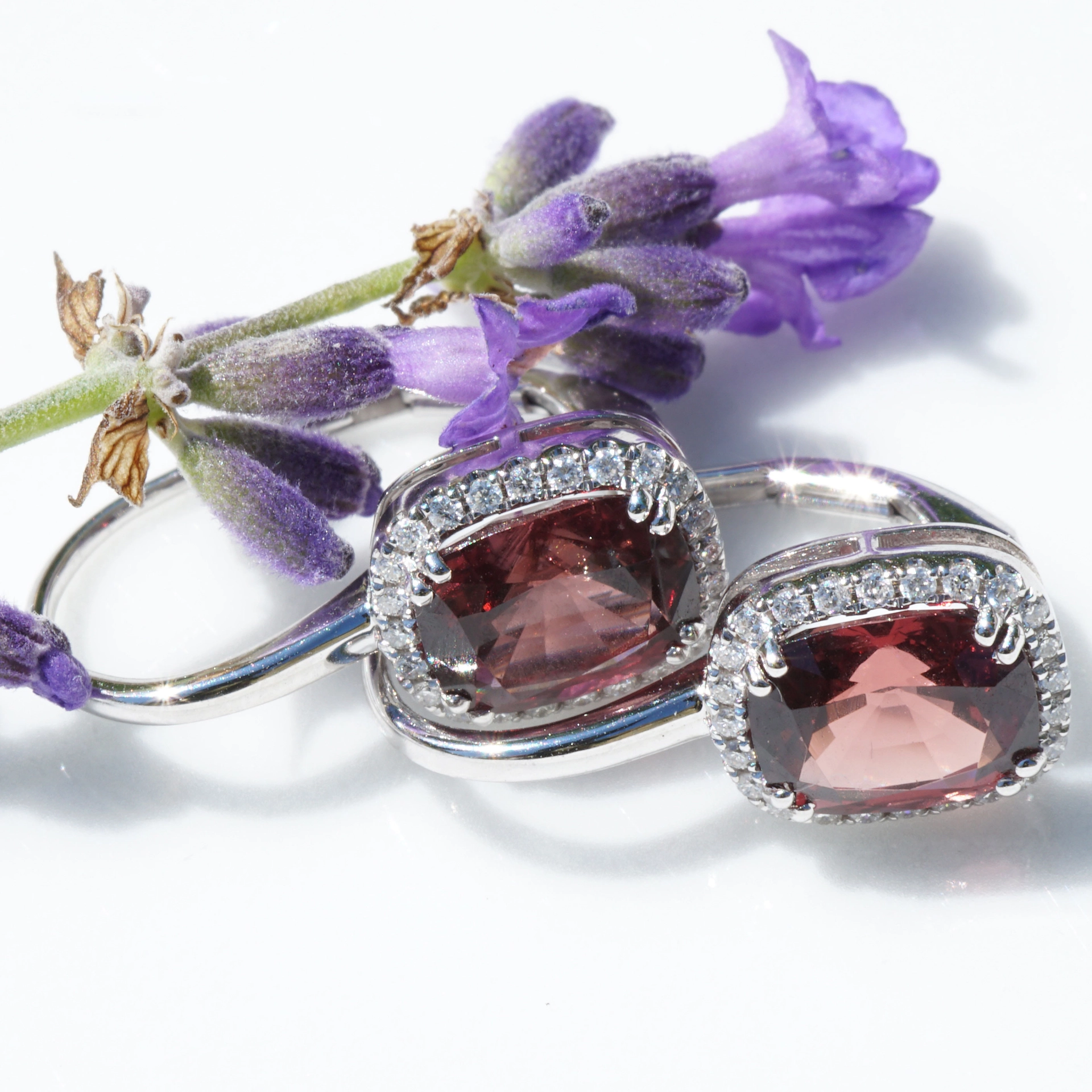 Spinel Diamond Earrings 18 kt Whitegold....from Burma popular Color 