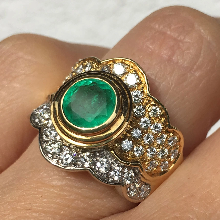 Nobel-Smaragd-Brillant-Ring.750er-Gelbgold