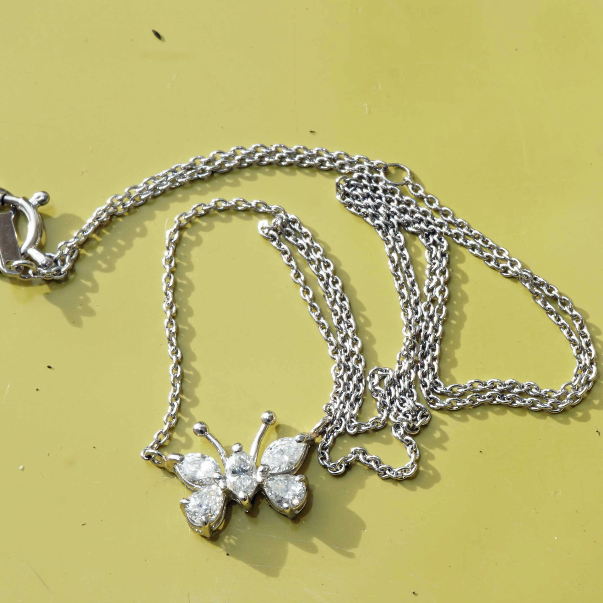 Brilliant Necklace 0.51 ct 900 Platinum cute Butterfly Motif