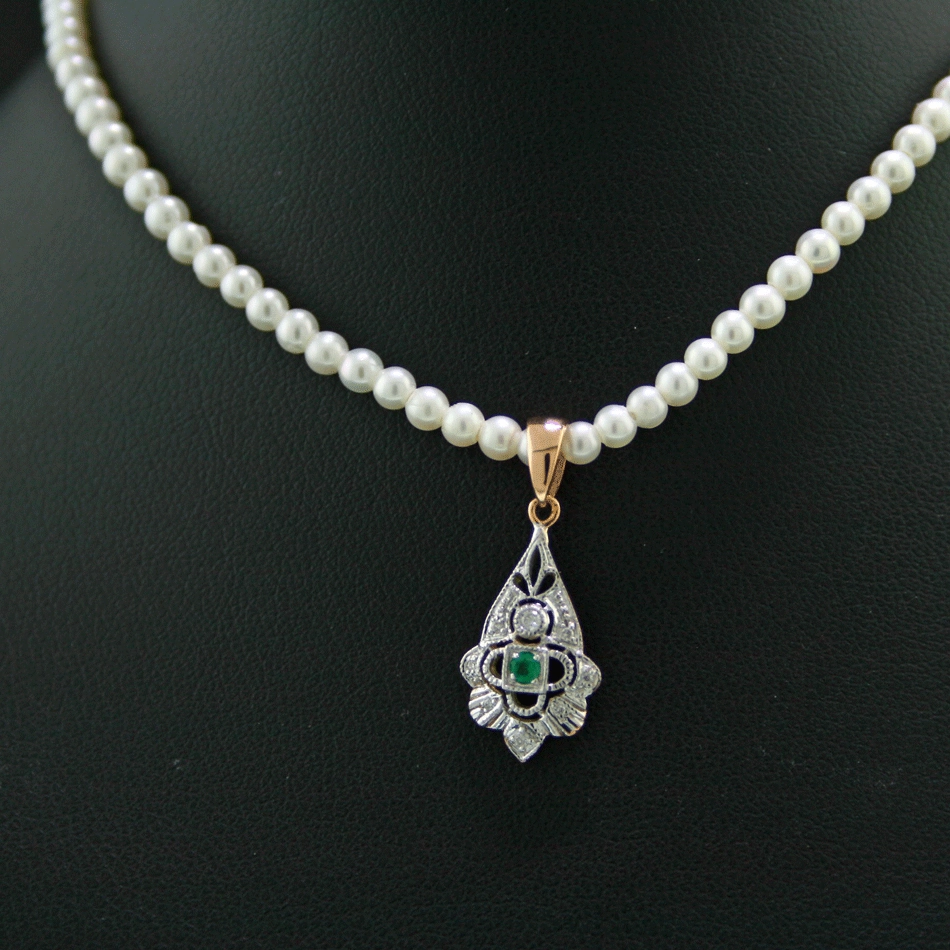 Anhänger mit feinster Akoya-Kette, 375/-RG.