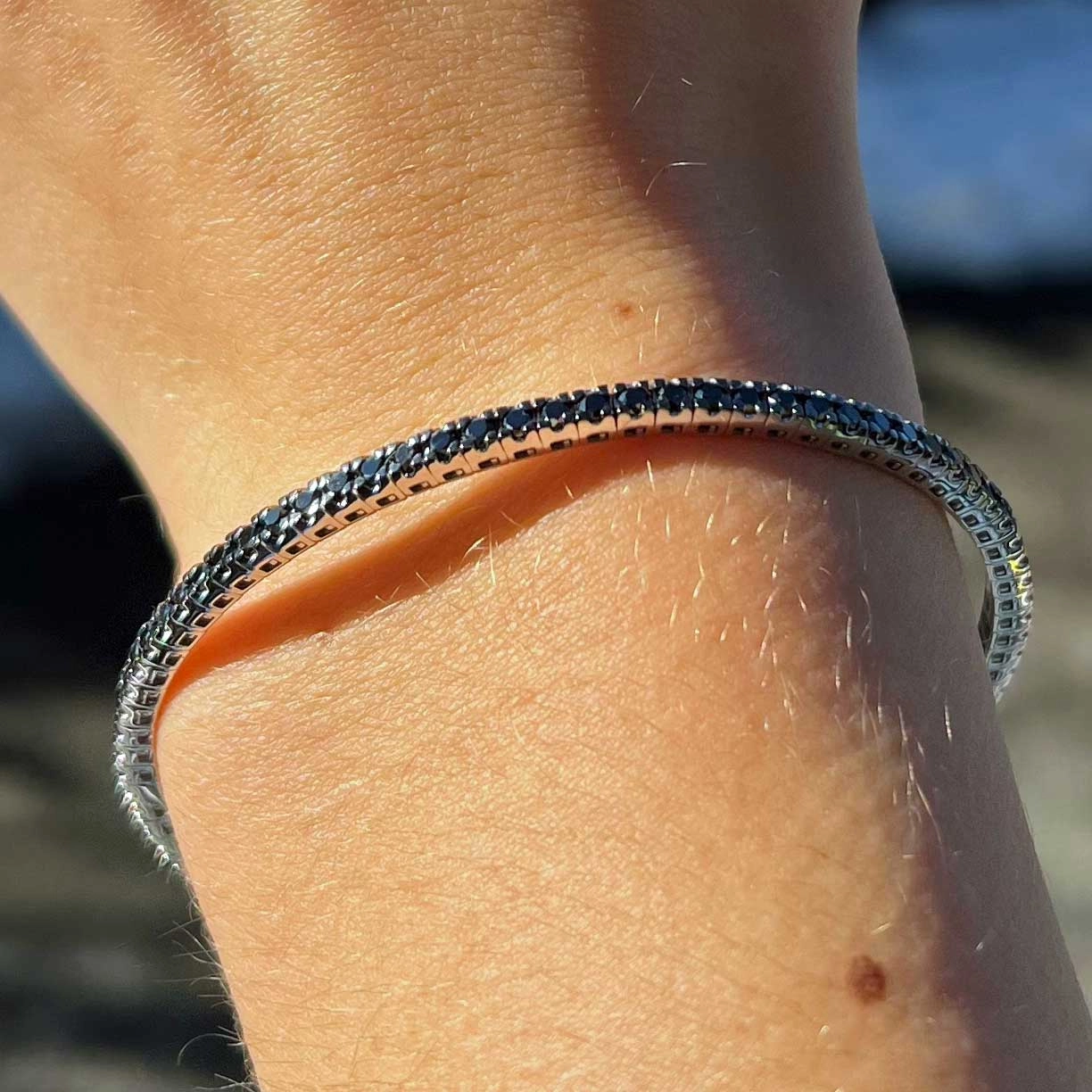 Flexible Bracelet 3.77 ct TW VS Whitegold 18 kt The hottest amazing piece of jewelry