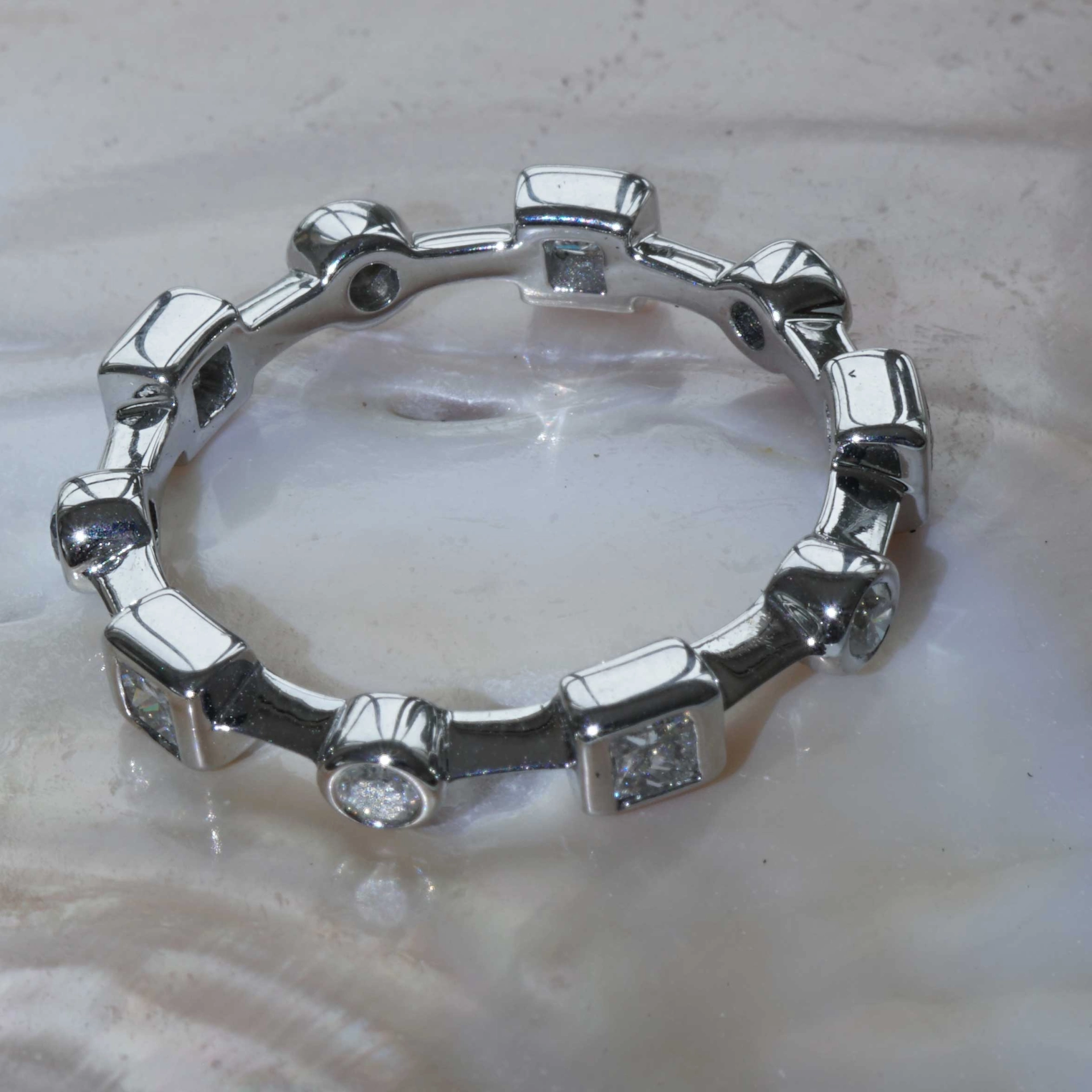 Brilliant Diamond Ring 18 kt White Gold 0.85 ct TW VS ....Top Design
