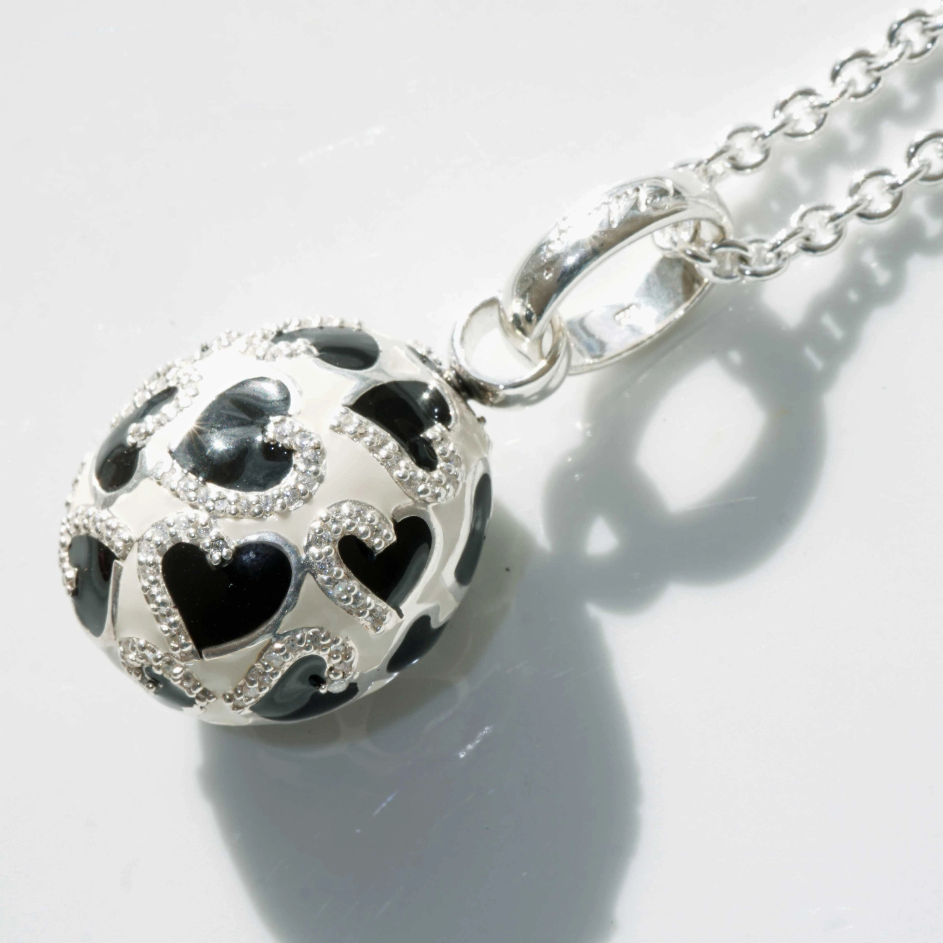Chilango Pendant Faberge Style Heart Black / White 925 Silver Enamel