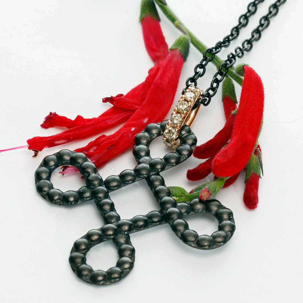 Brilliant Necklace 750 Rose Gold 0.29 ct TW VS... Mysticism Knot.. black rhodium-plated stainless steel