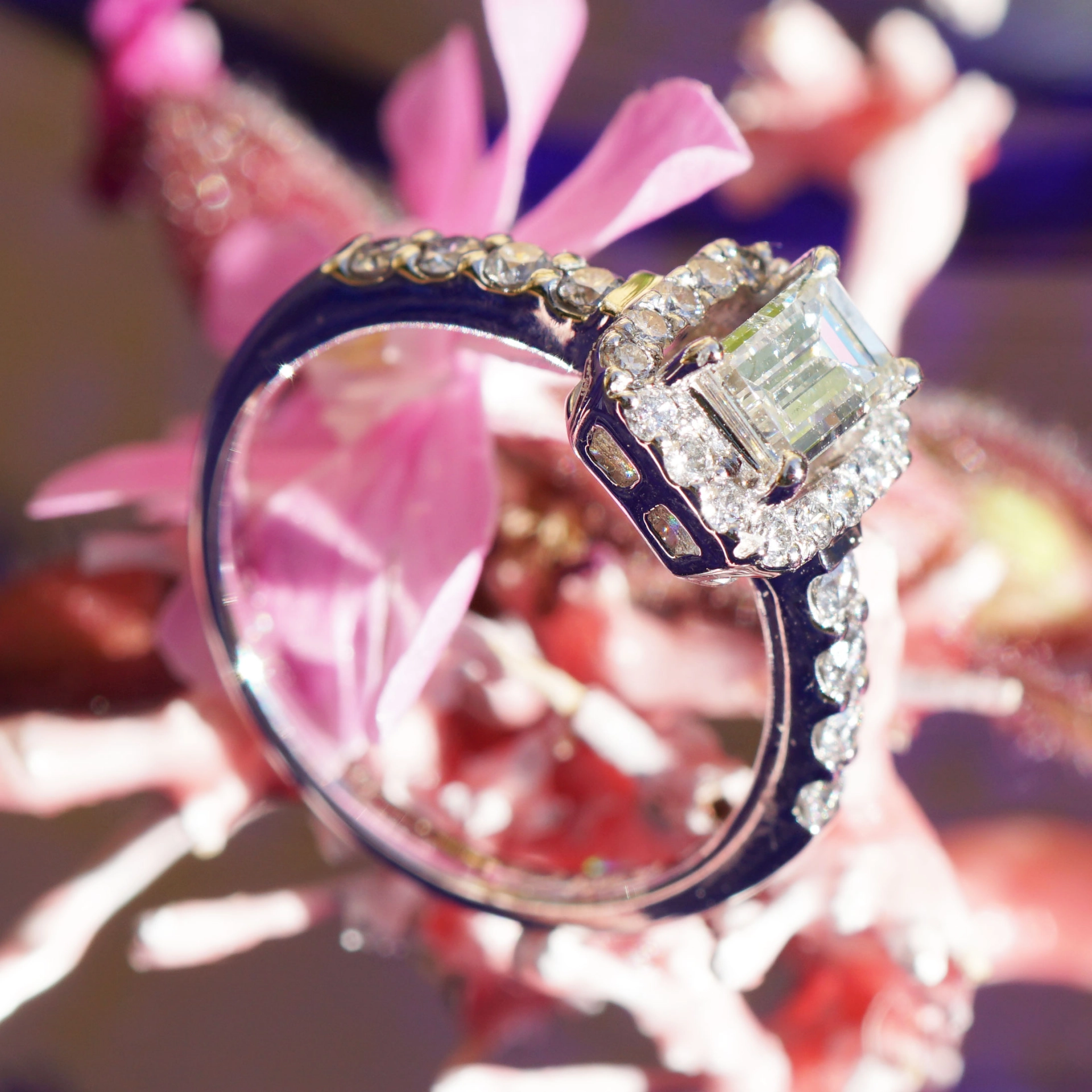 Baguette Brillant Ring 0.60 ct 0.45 ct W-CR / VS-P1 900er Platin Klassiker
