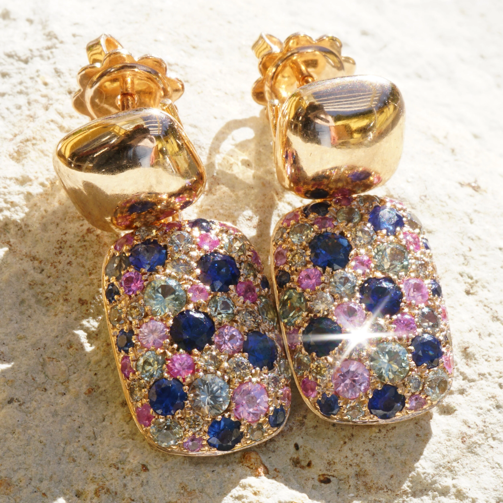 Saphire Diamond Earrings...18 kt Rose Gold...wonderful Play with Colors
