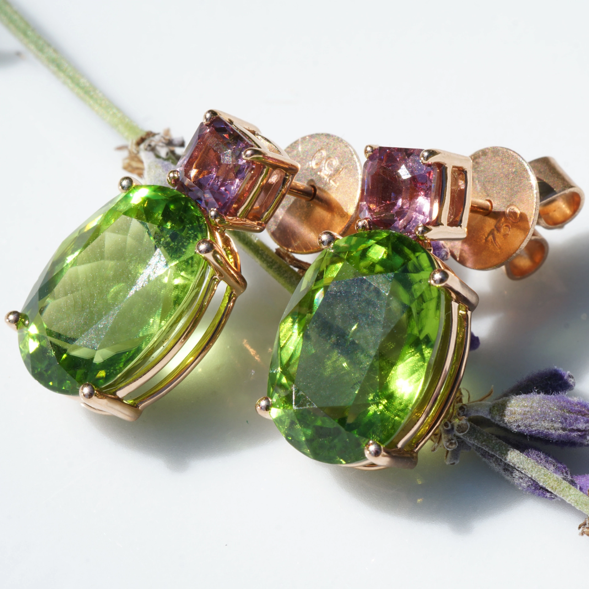 Spinel Peridot Earsticks 18 Rosegold from Burma and Afghanistan...great Color